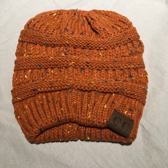 Messy bun beanie - Picture 2 of 2